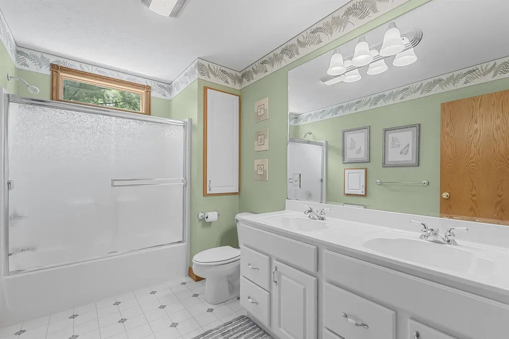 4340 Hampshire Drive Acme Township MI 49690