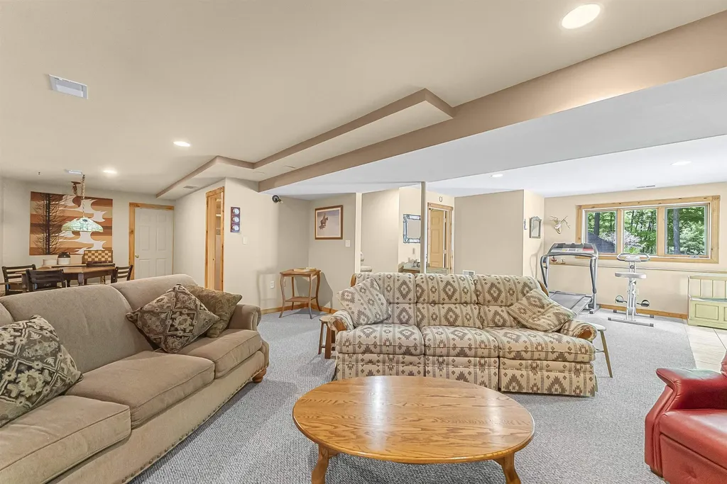 4340 Hampshire Drive Acme Township MI 49690