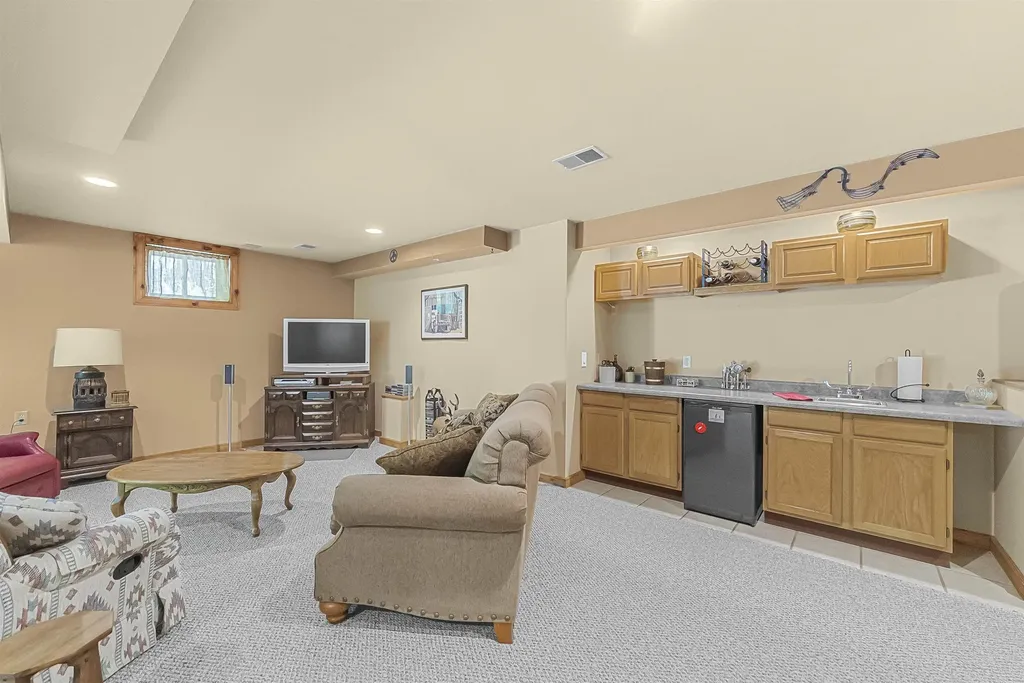 4340 Hampshire Drive Acme Township MI 49690