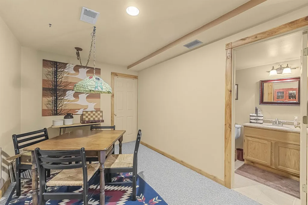 4340 Hampshire Drive Acme Township MI 49690