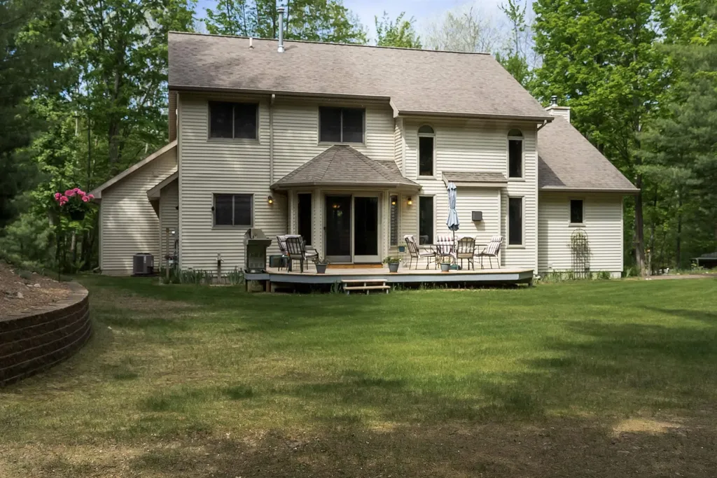 4340 Hampshire Drive Acme Township MI 49690