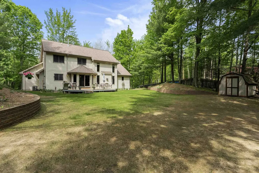 4340 Hampshire Drive Acme Township MI 49690