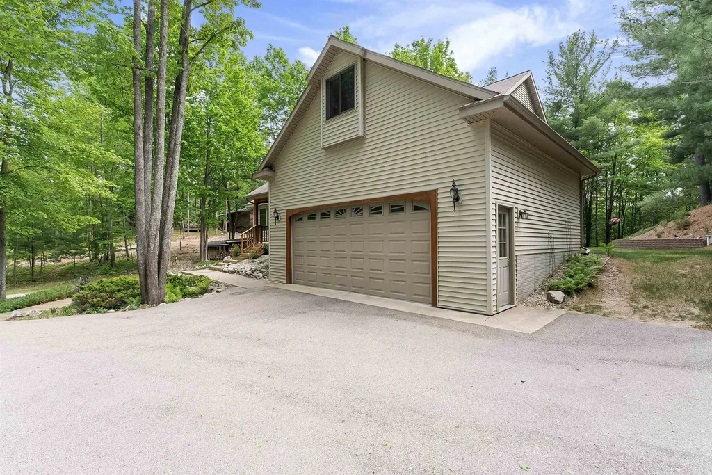 4340 Hampshire Drive Acme Township MI 49690