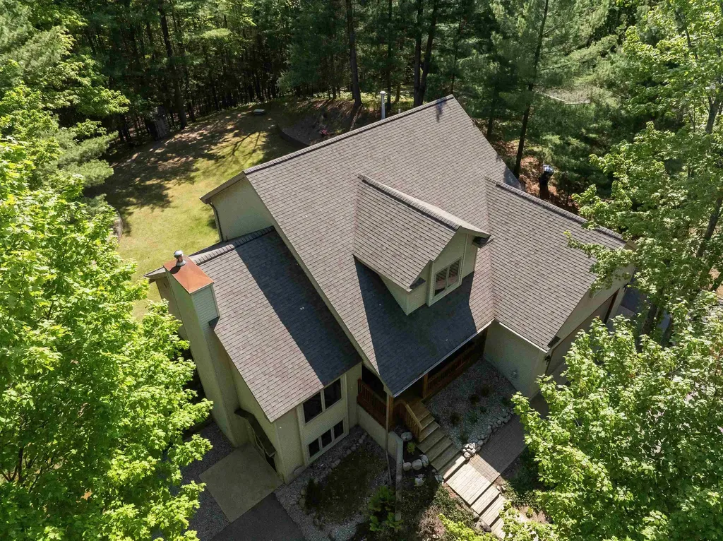 4340 Hampshire Drive Acme Township MI 49690