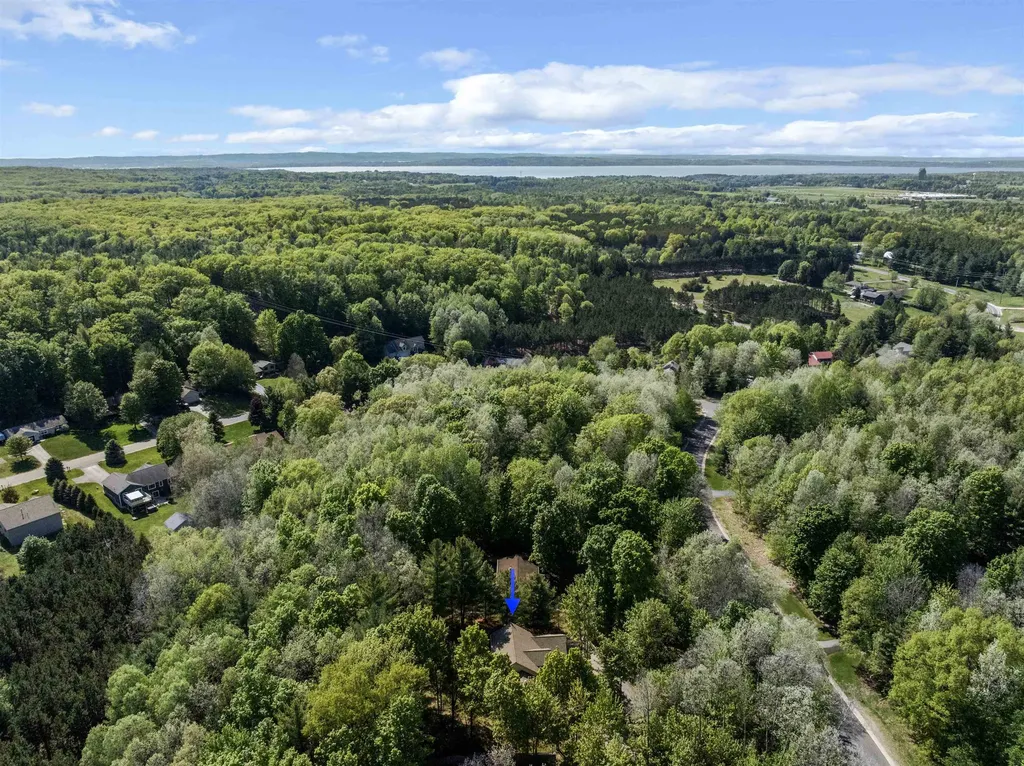 4340 Hampshire Drive Acme Township MI 49690