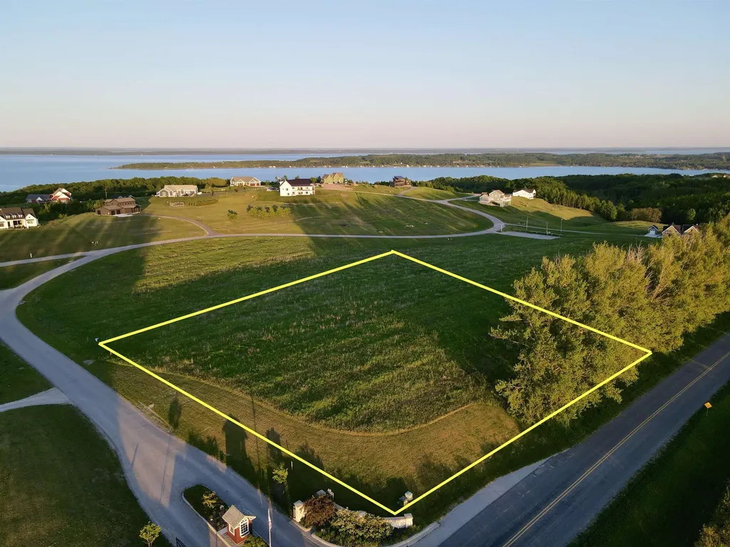 Lot 4 E John Michael Drive Suttons Bay Township MI 49682