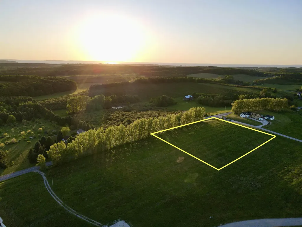 Lot 4 E John Michael Drive Suttons Bay Township MI 49682