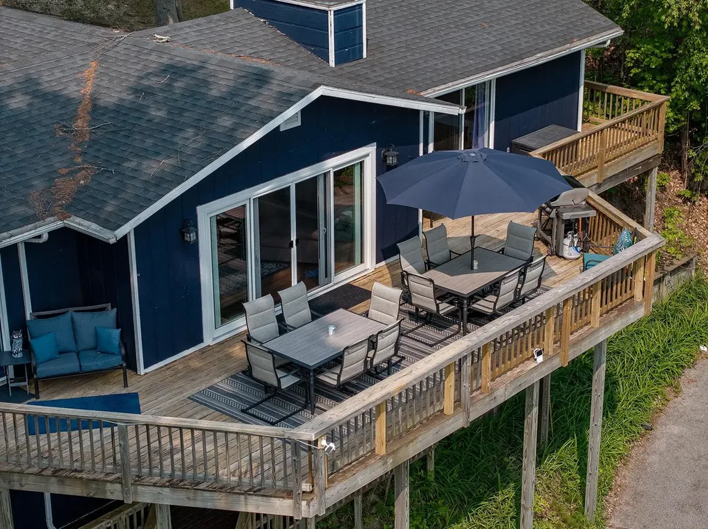 9865 SW Torch Lake Drive Milton Township MI 49676