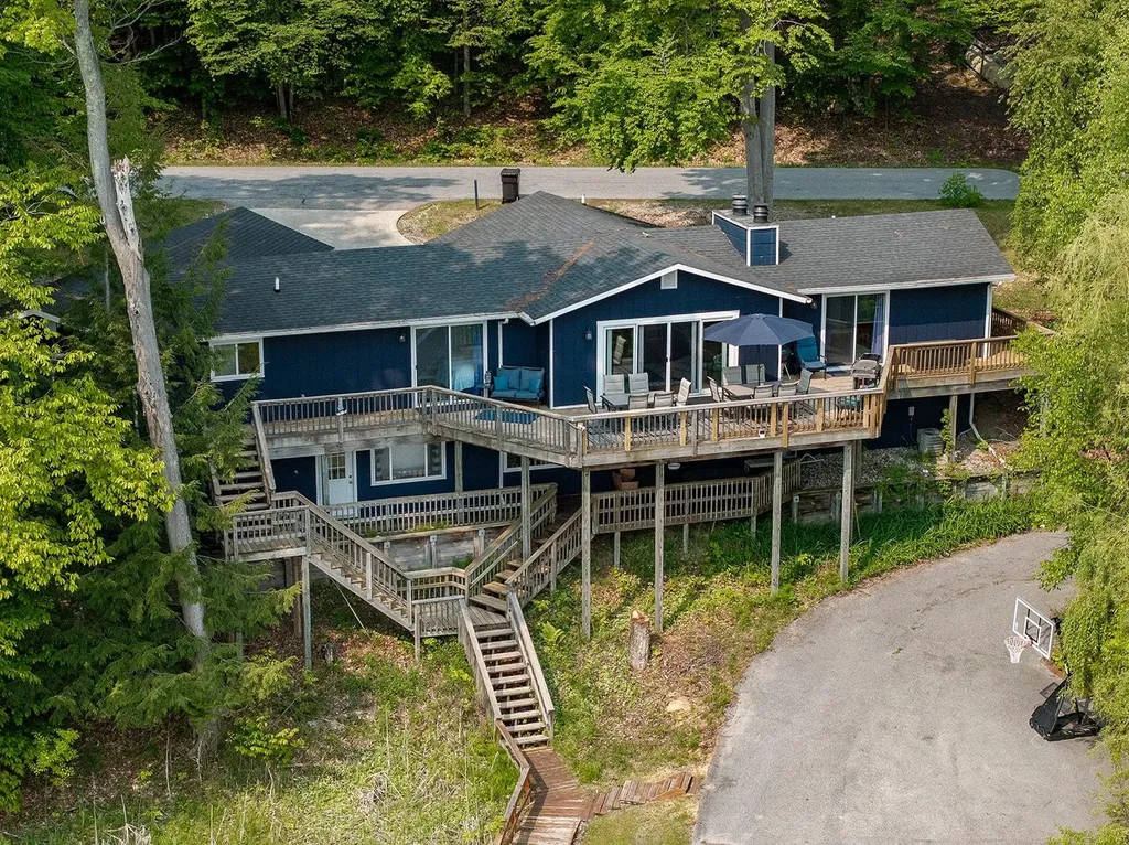 9865 SW Torch Lake Drive Milton Township MI 49676