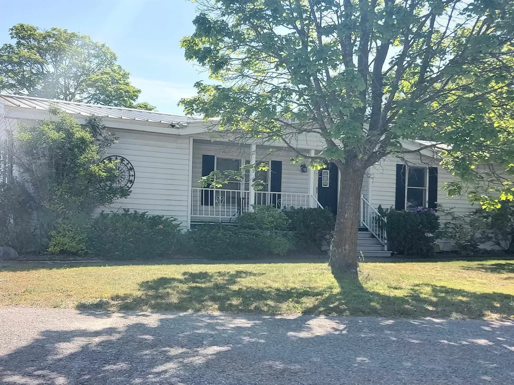 1743 David Place Garfield Charter Township MI 49686