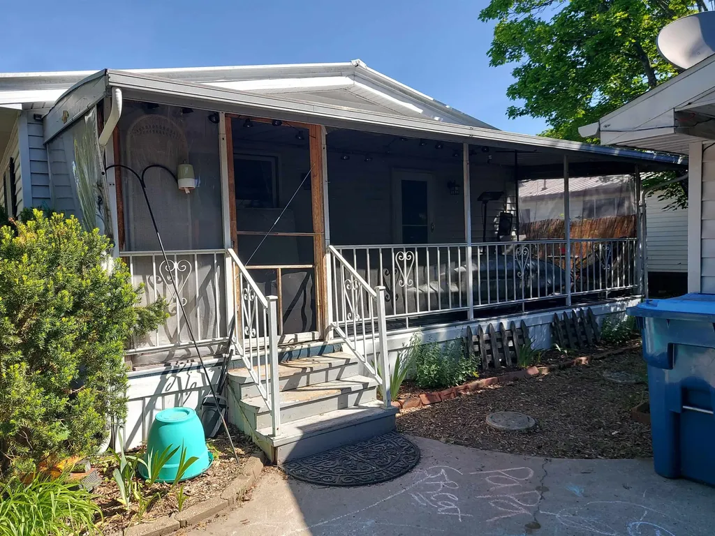 1743 David Place Garfield Charter Township MI 49686