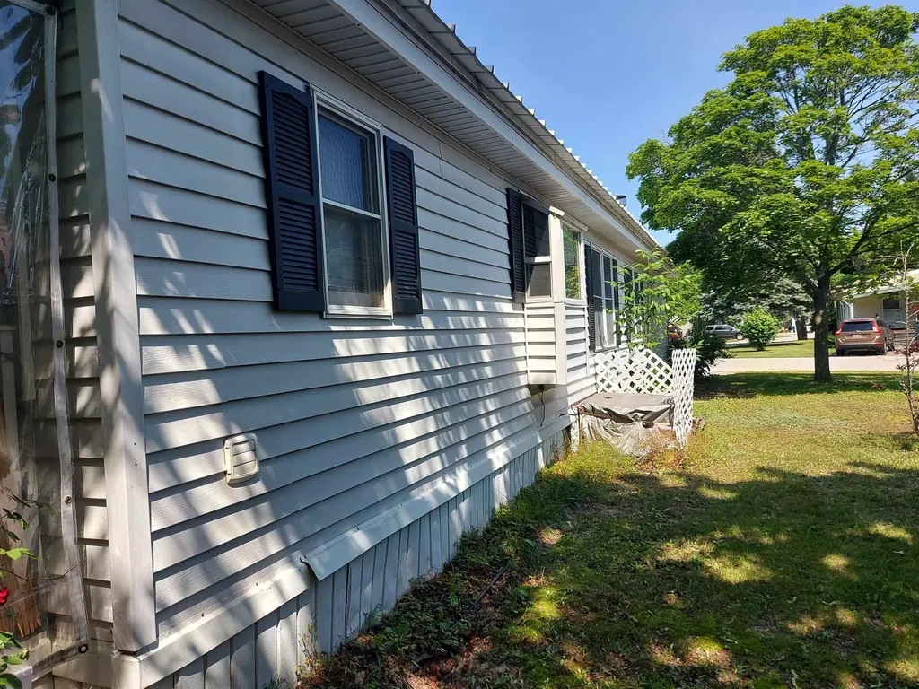 1743 David Place Garfield Charter Township MI 49686