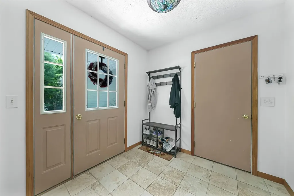 10159 Council Oak Drive Peninsula Township MI 49686