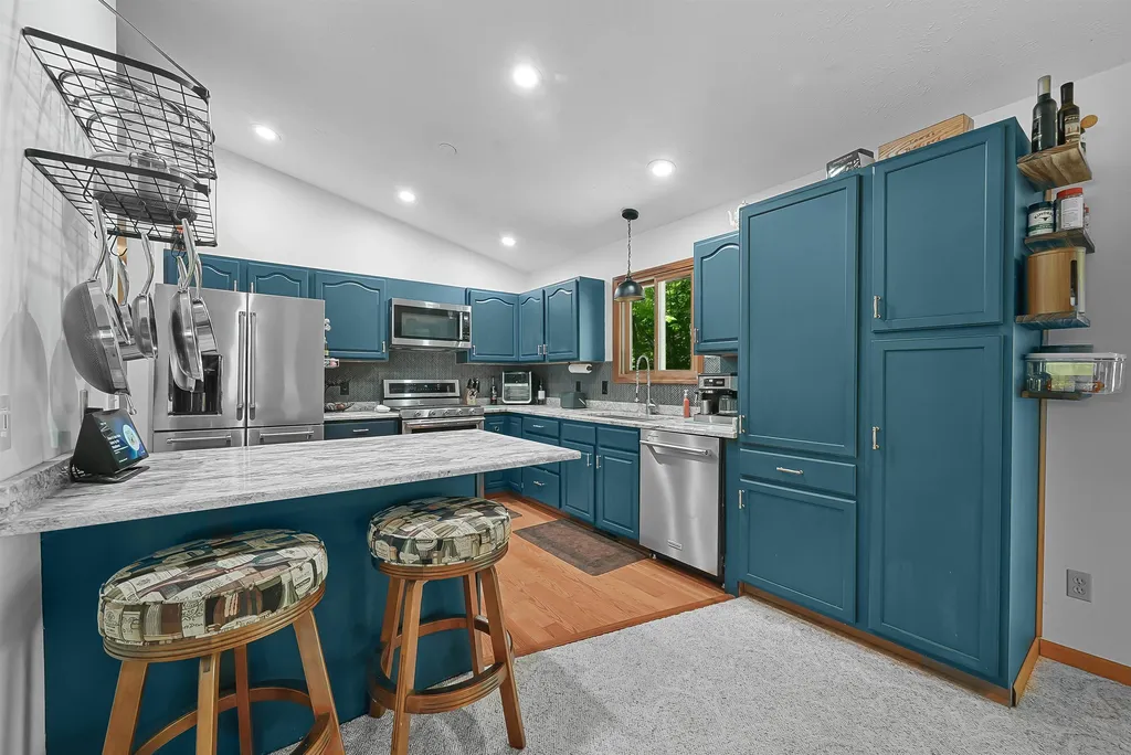 10159 Council Oak Drive Peninsula Township MI 49686