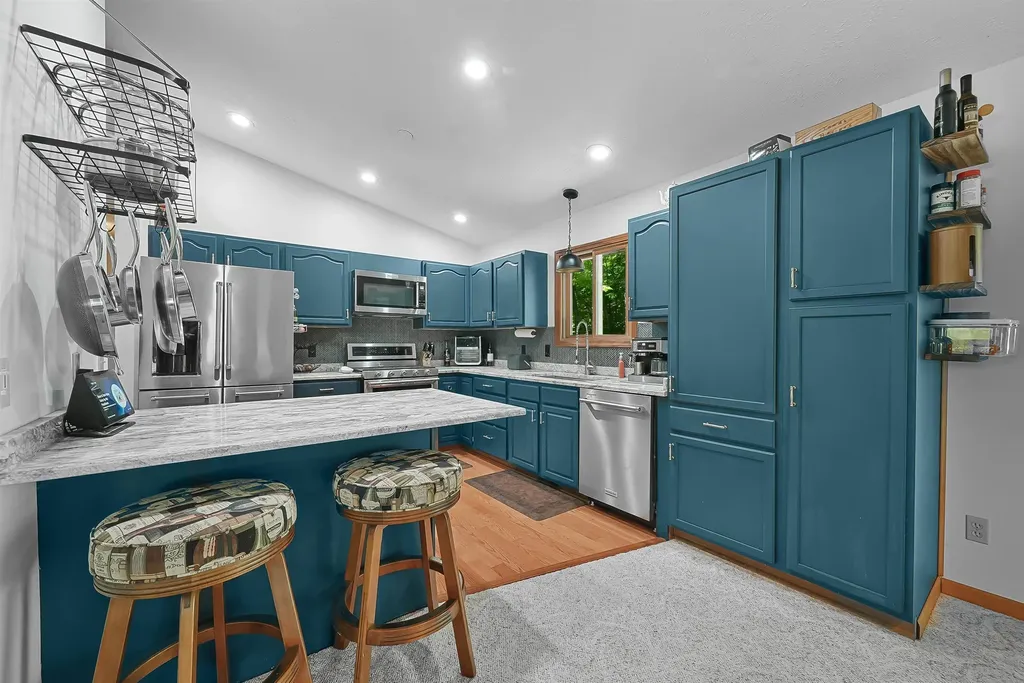 10159 Council Oak Drive Peninsula Township MI 49686