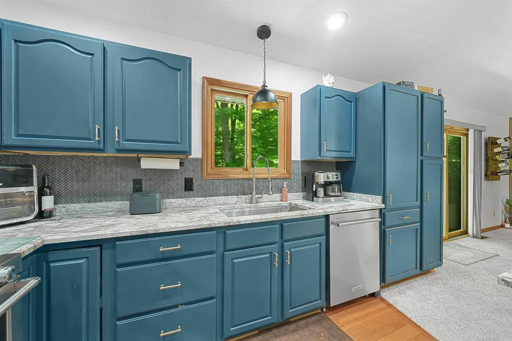 10159 Council Oak Drive Peninsula Township MI 49686