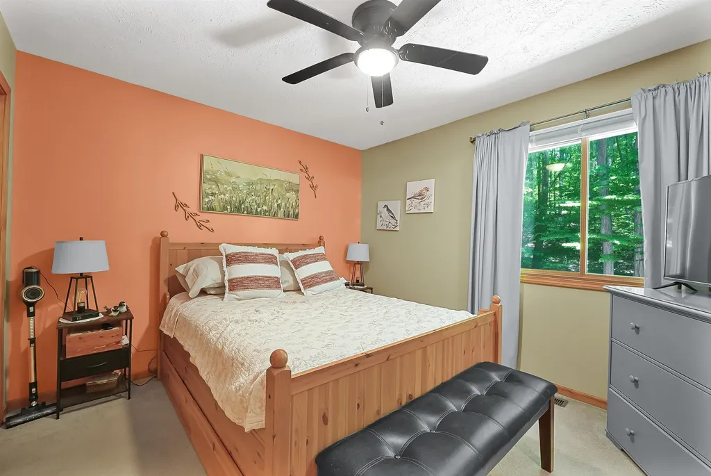 10159 Council Oak Drive Peninsula Township MI 49686