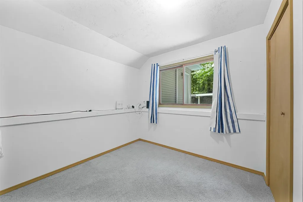 10159 Council Oak Drive Peninsula Township MI 49686