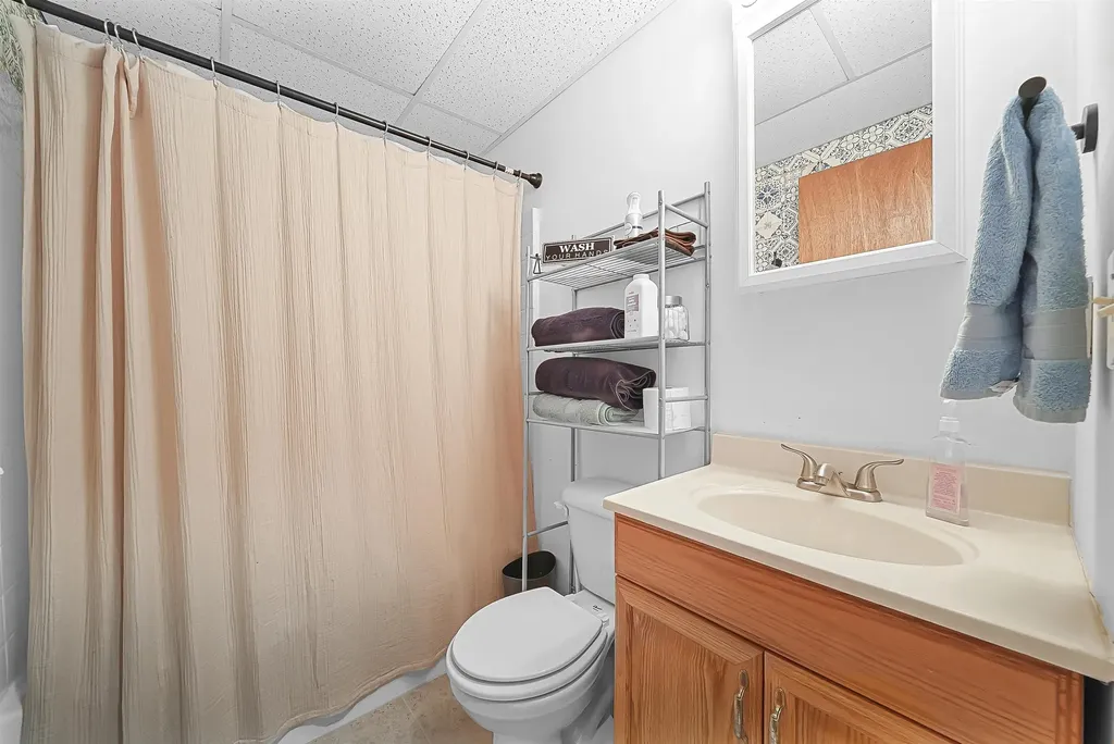 10159 Council Oak Drive Peninsula Township MI 49686