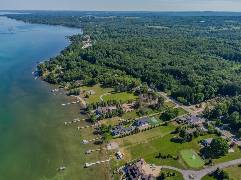 Tbd SE Torch Lake Drive Helena Township MI 49612