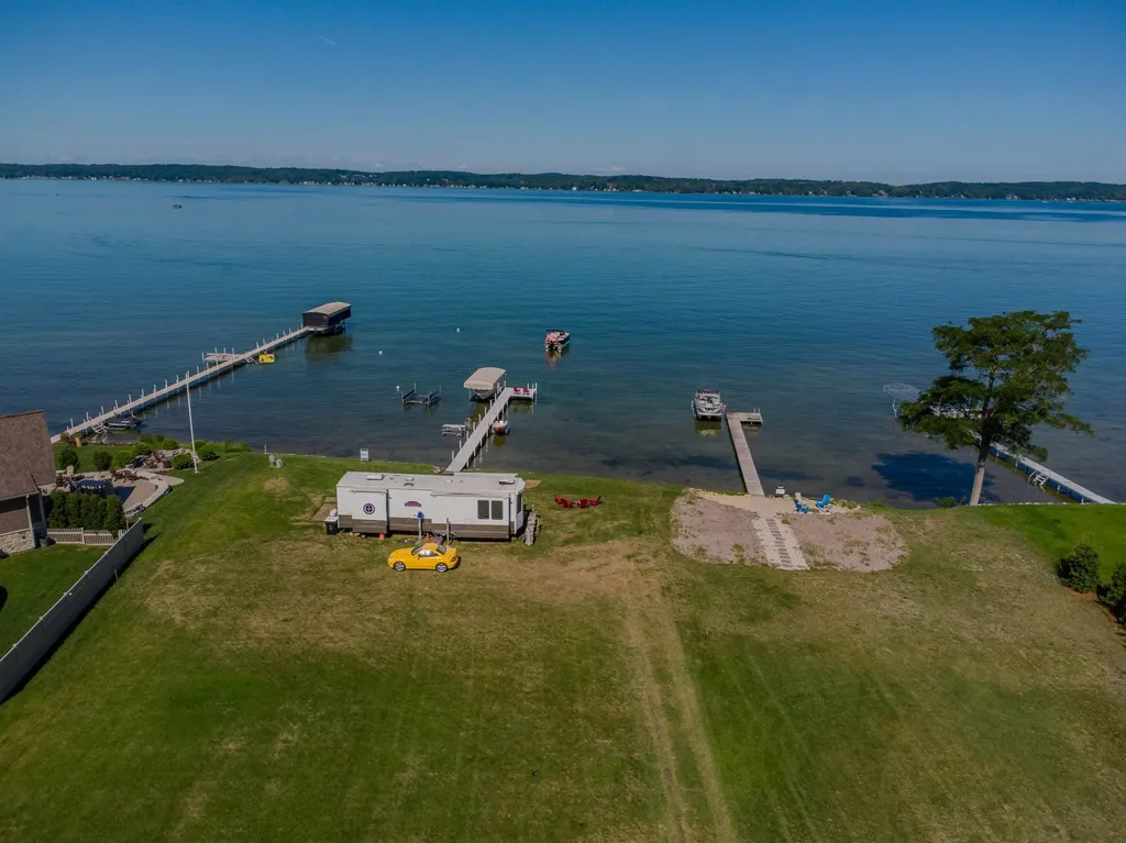 Tbd SE Torch Lake Drive Helena Township MI 49612