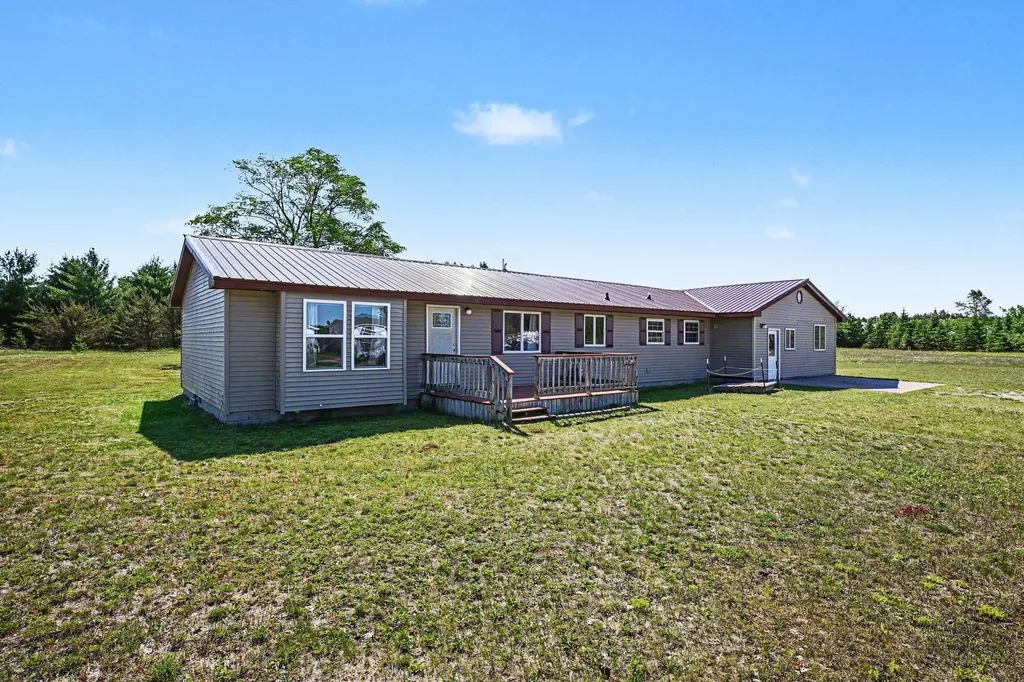 5156 Kellie Street Springville Township MI 49668