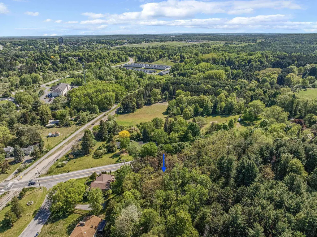 27 Bunker Hill Road Acme Township MI 49690