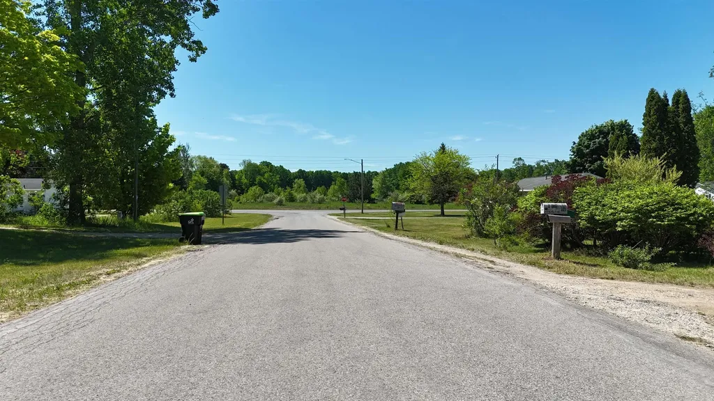 5527 Old Maple Trail Blair Township MI 49637
