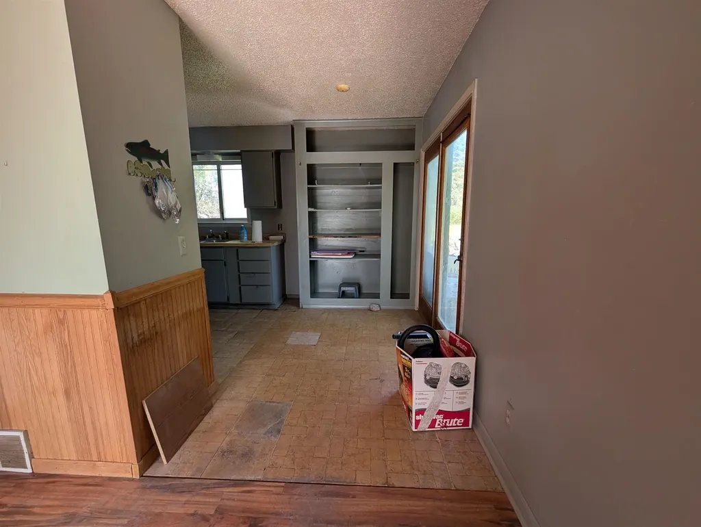 5527 Old Maple Trail Blair Township MI 49637