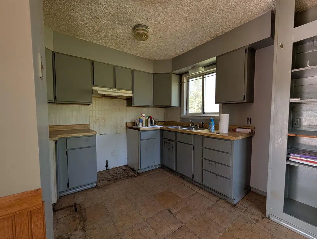 5527 Old Maple Trail Blair Township MI 49637