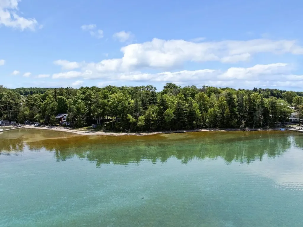 737 S Stony Point Road Suttons Bay Township MI 49682