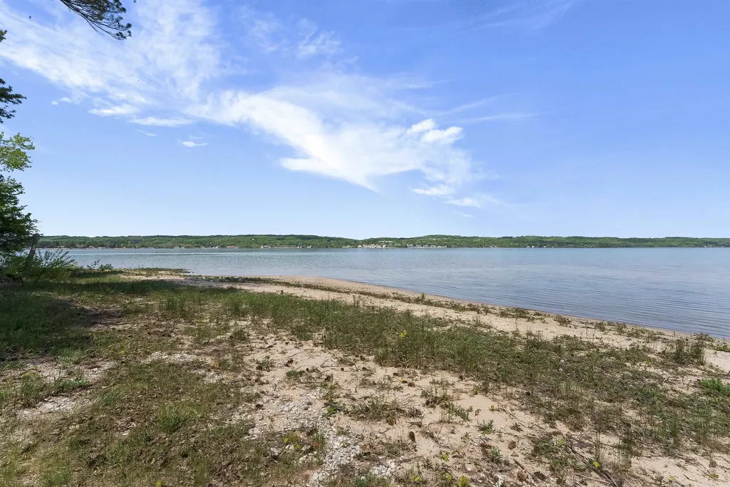 737 S Stony Point Road Suttons Bay Township MI 49682