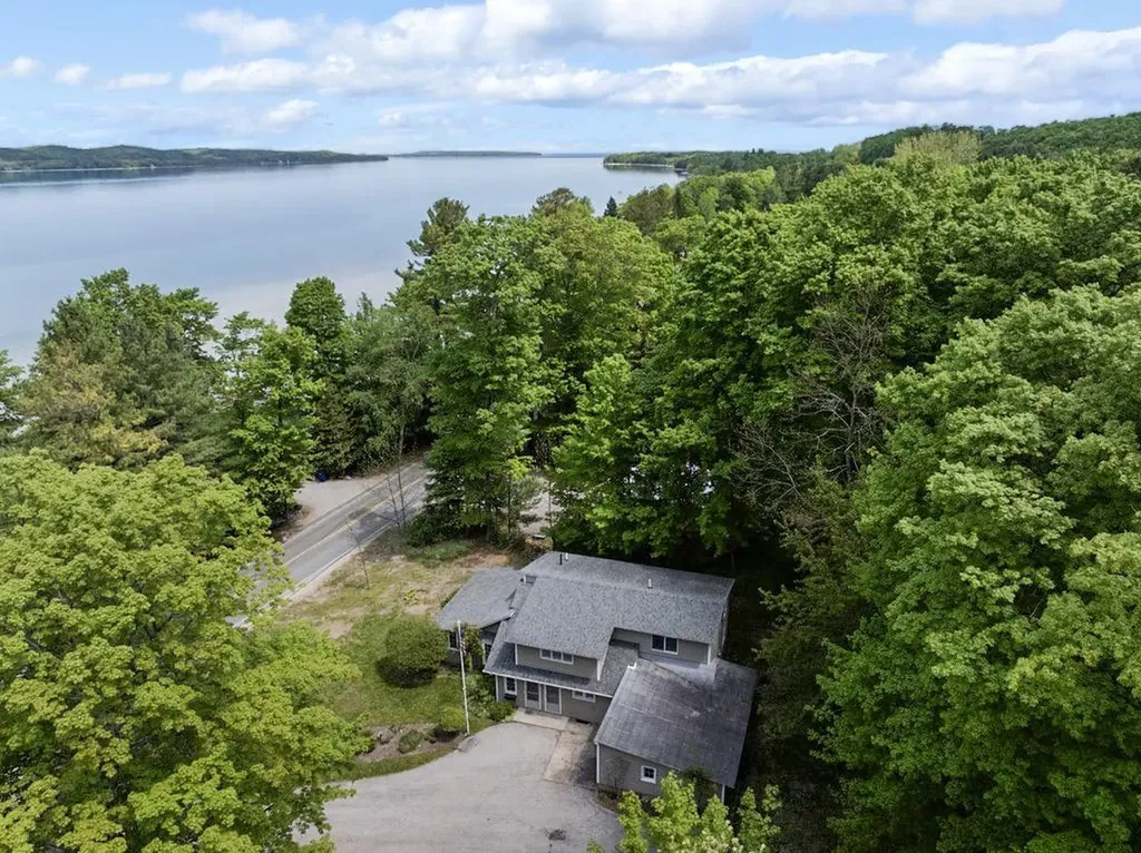 737 S Stony Point Road Suttons Bay Township MI 49682
