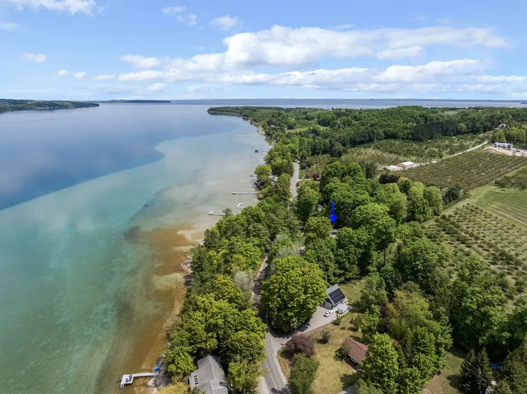737 S Stony Point Road Suttons Bay Township MI 49682