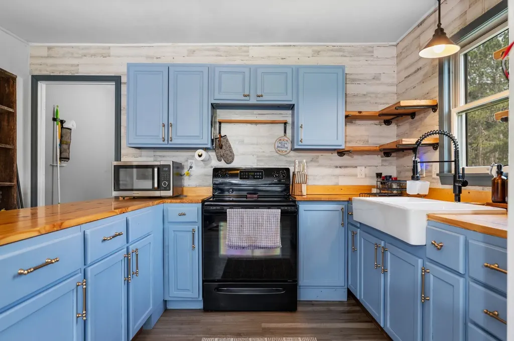 8613 Summit City Road Paradise Township MI 49649