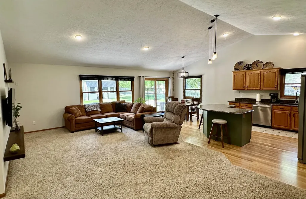 9644 Bobbys Trail Long Lake Township MI 49684