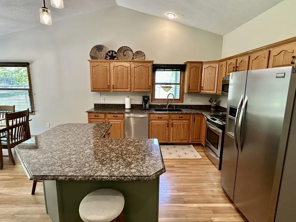 9644 Bobbys Trail Long Lake Township MI 49684