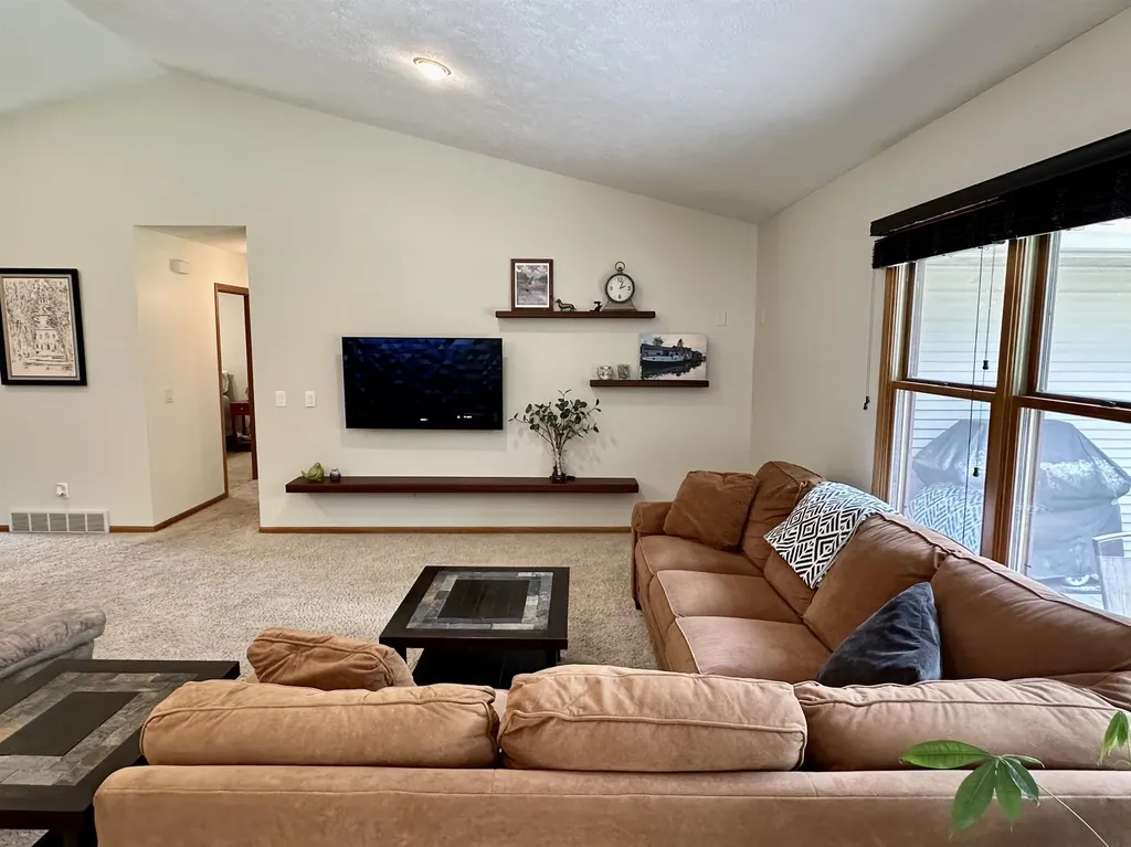 9644 Bobbys Trail Long Lake Township MI 49684
