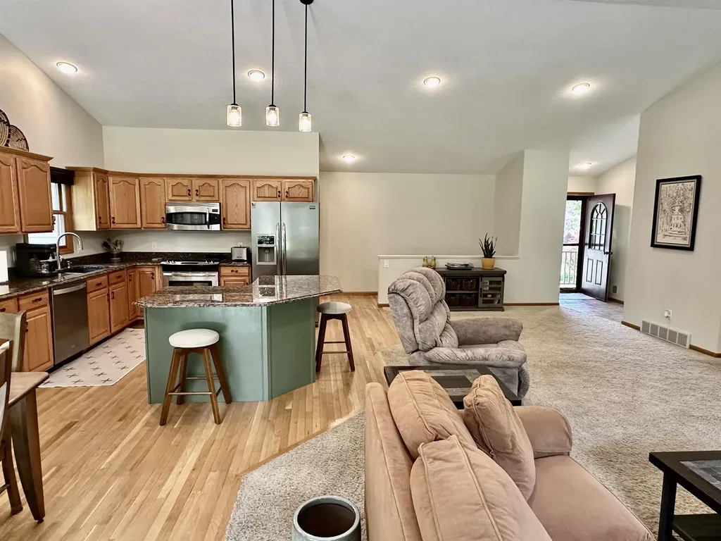 9644 Bobbys Trail Long Lake Township MI 49684