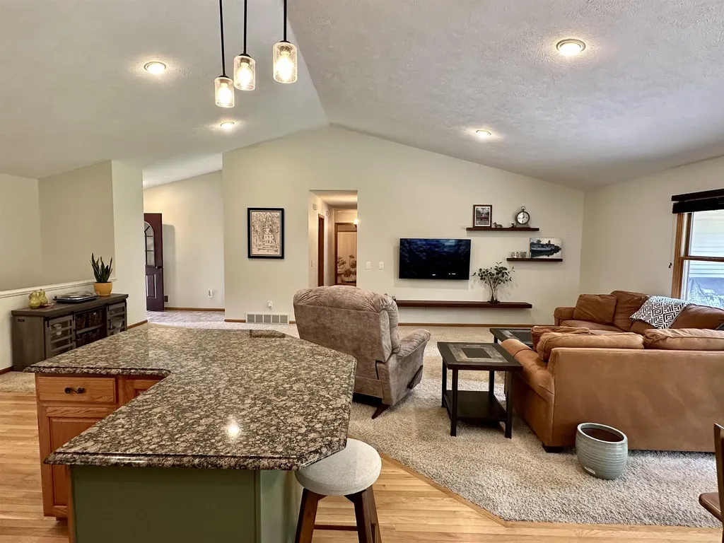 9644 Bobbys Trail Long Lake Township MI 49684