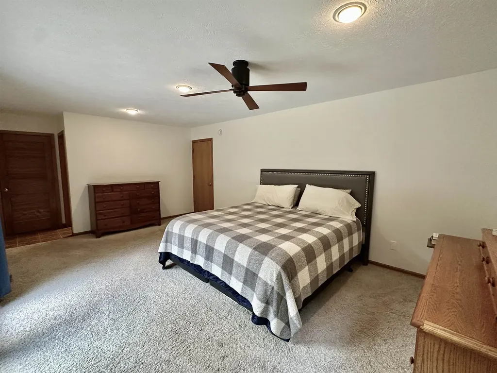9644 Bobbys Trail Long Lake Township MI 49684