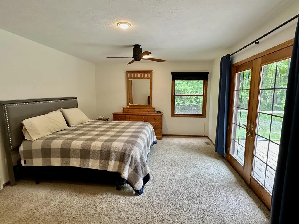 9644 Bobbys Trail Long Lake Township MI 49684