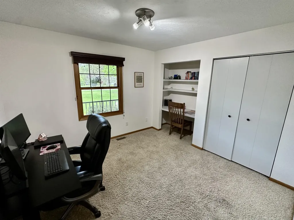 9644 Bobbys Trail Long Lake Township MI 49684