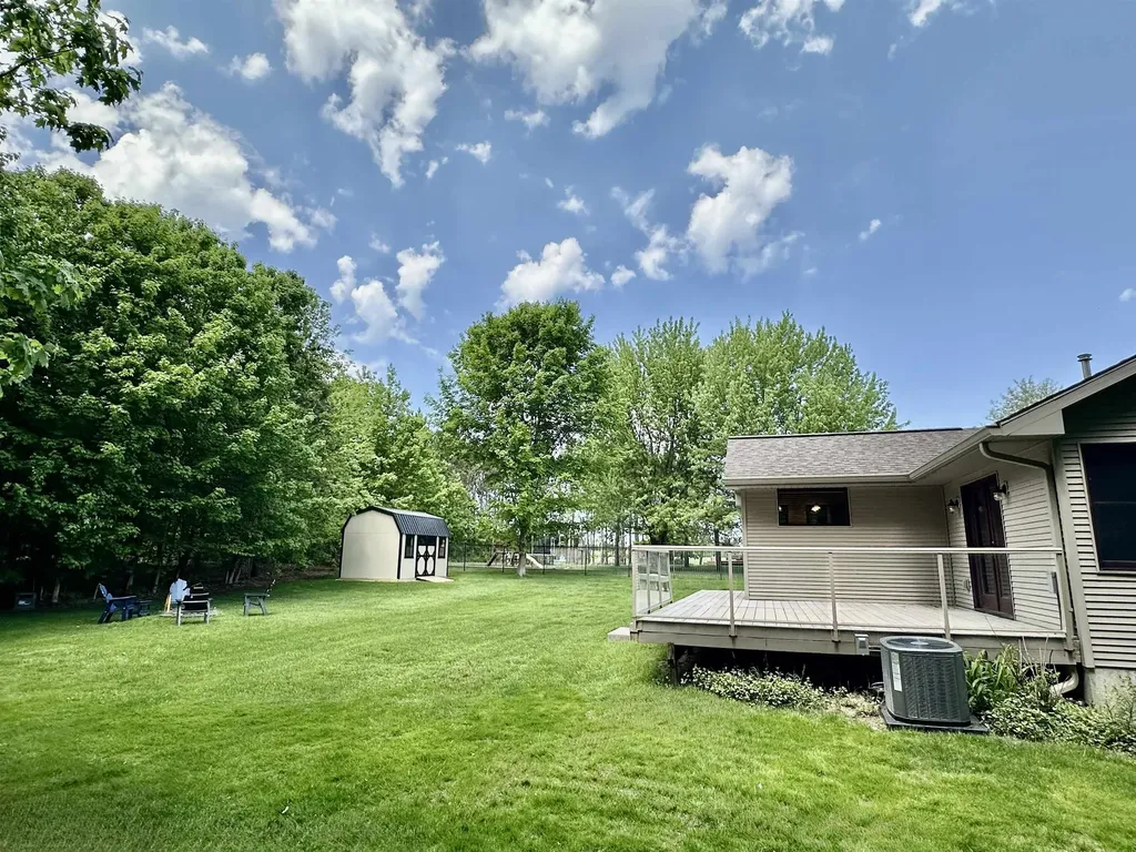 9644 Bobbys Trail Long Lake Township MI 49684