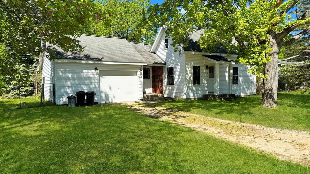 613 Waldo Street Cadillac City MI 49601
