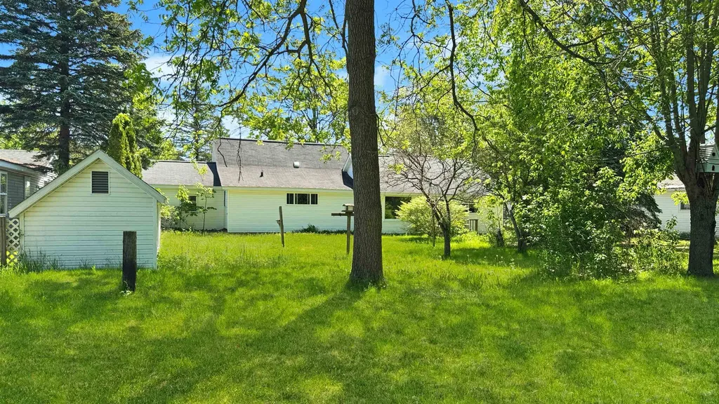 613 Waldo Street Cadillac City MI 49601