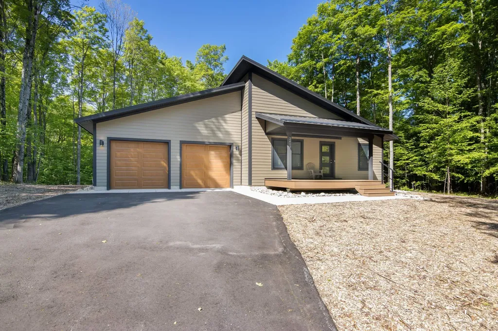 2418 Hawks Eye Drive Kearney Township MI 49615