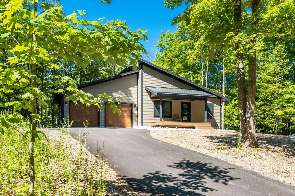 2418 Hawks Eye Drive Kearney Township MI 49615