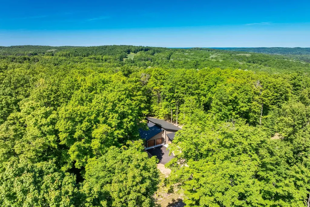 2418 Hawks Eye Drive Kearney Township MI 49615