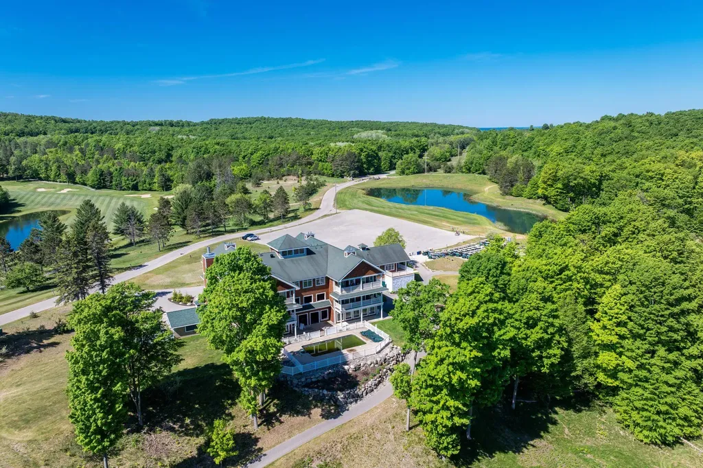 2418 Hawks Eye Drive Kearney Township MI 49615